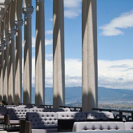 Hotel Mmg Tbilisi Bagian luar foto