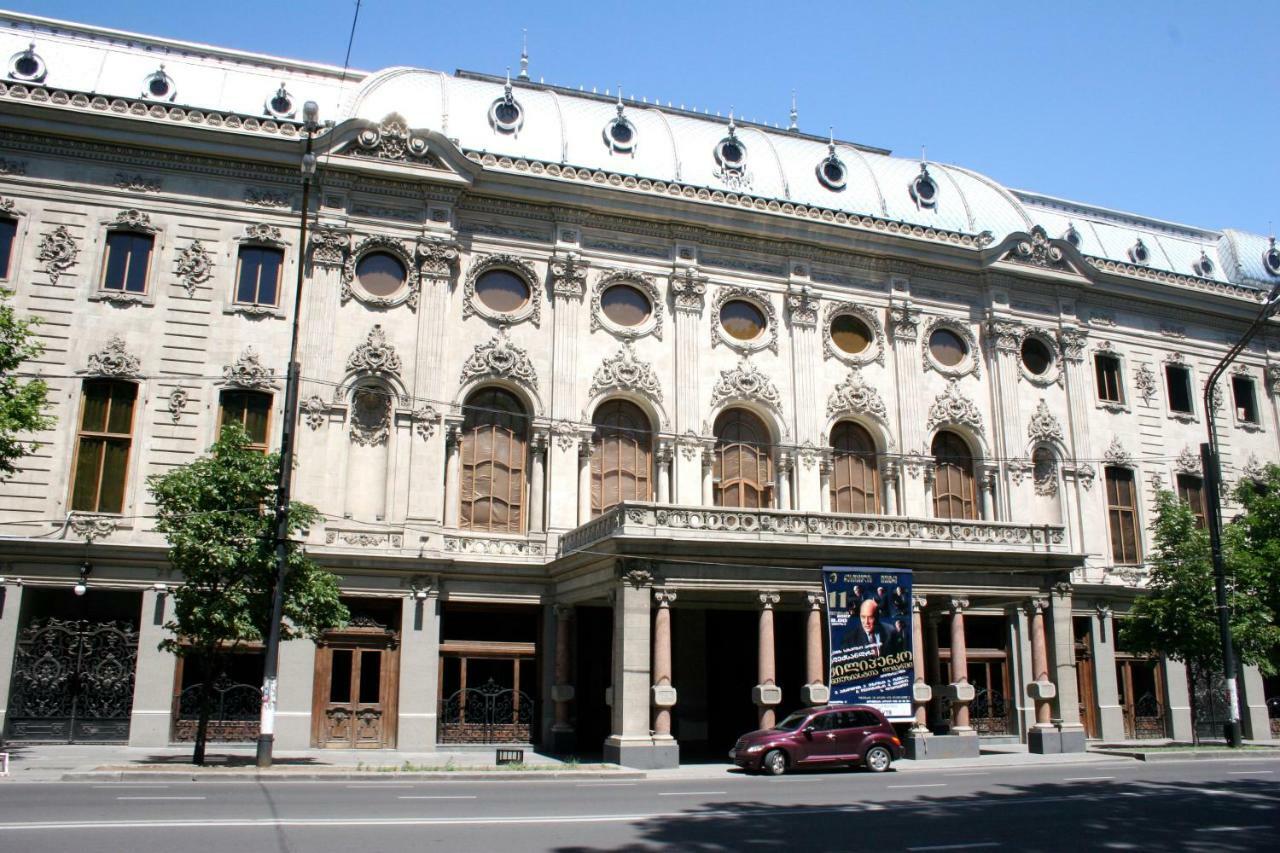 Hotel Mmg Tbilisi Bagian luar foto